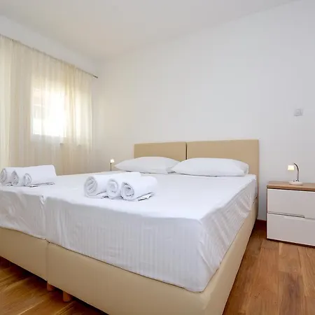 Apartment Old Town Twins Zadar